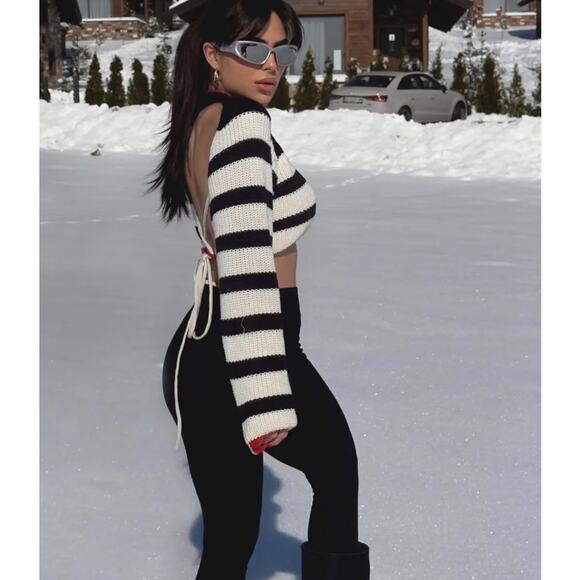 Set You Free Backless Knitted Crop Top - Edgy Elegance by Chicgenes - Picture 4 of 6